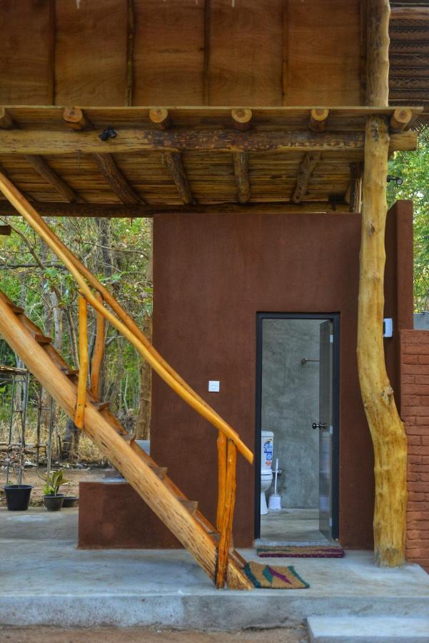 Pidurangala View Treehouse Apartman Szigirija Kültér fotó