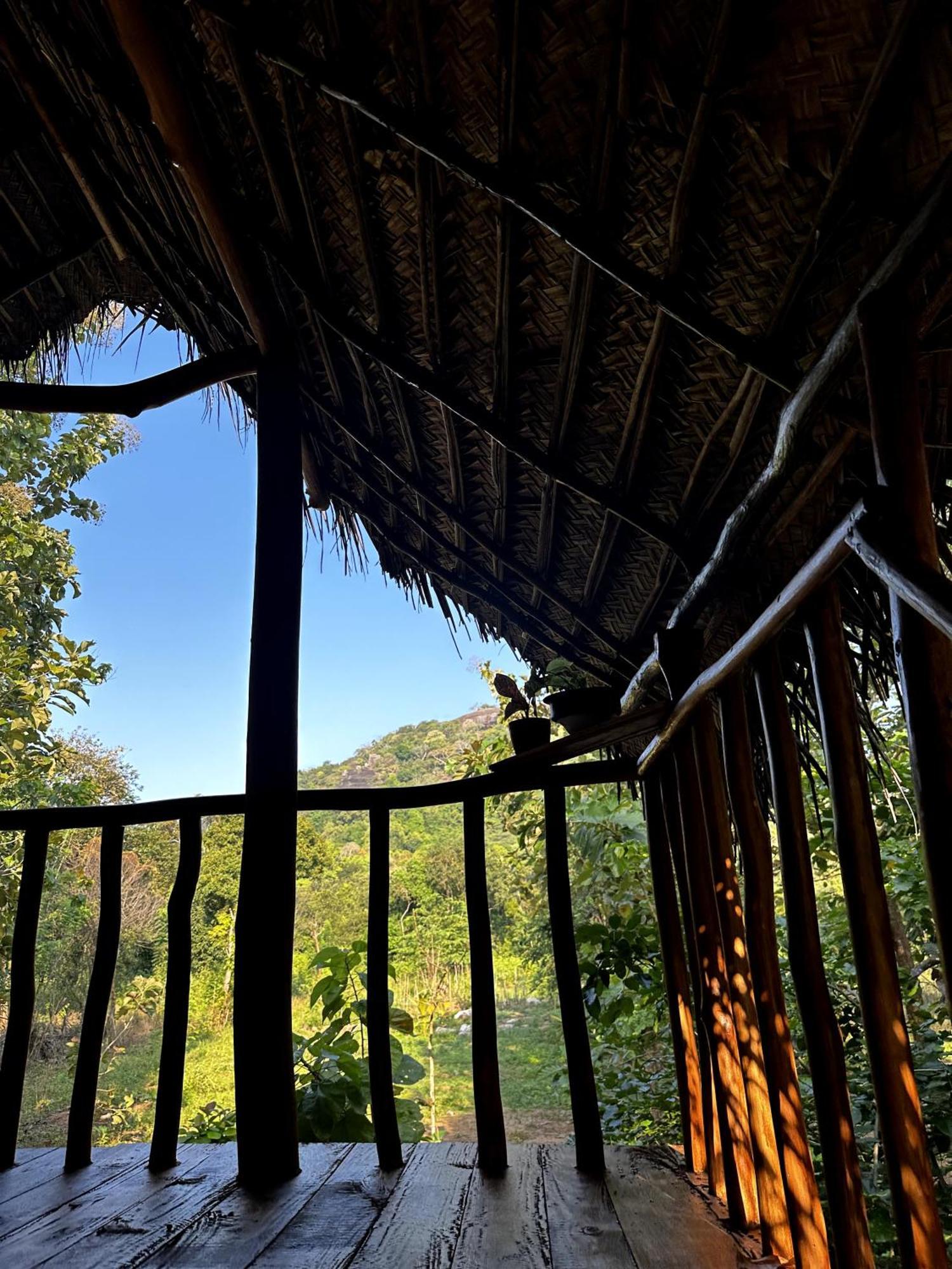 Pidurangala View Treehouse Apartman Szigirija Kültér fotó